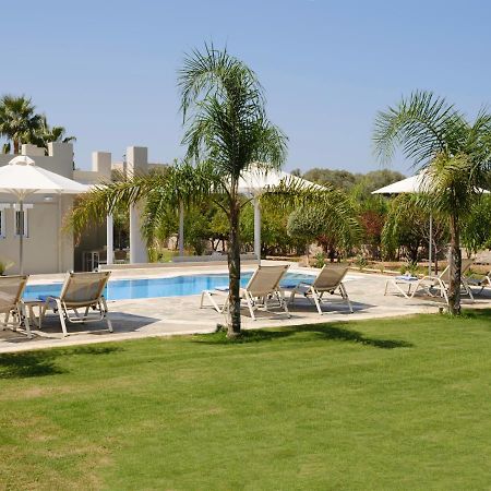 אדליאנוס קומפוס Villa Periklis מראה חיצוני תמונה