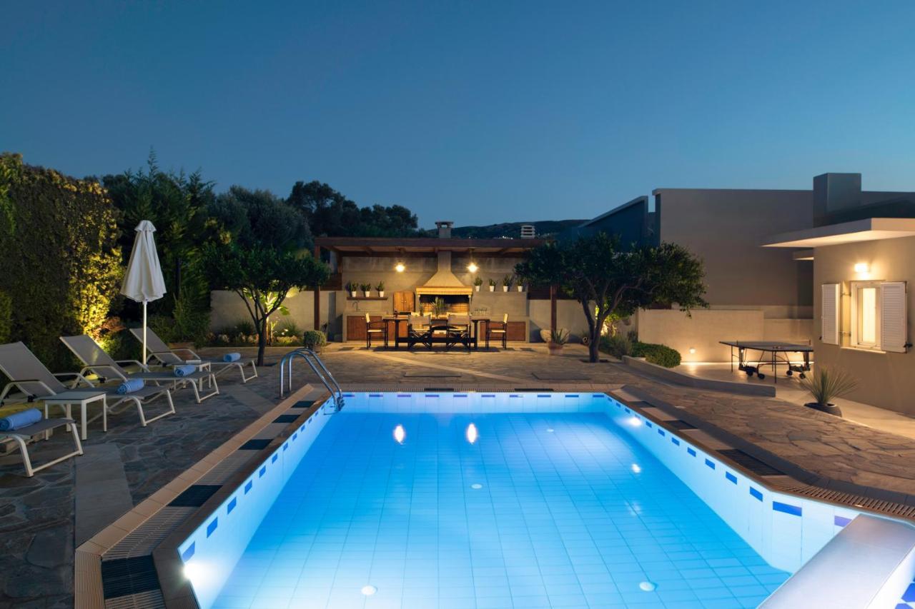 אדליאנוס קומפוס Villa Periklis מראה חיצוני תמונה