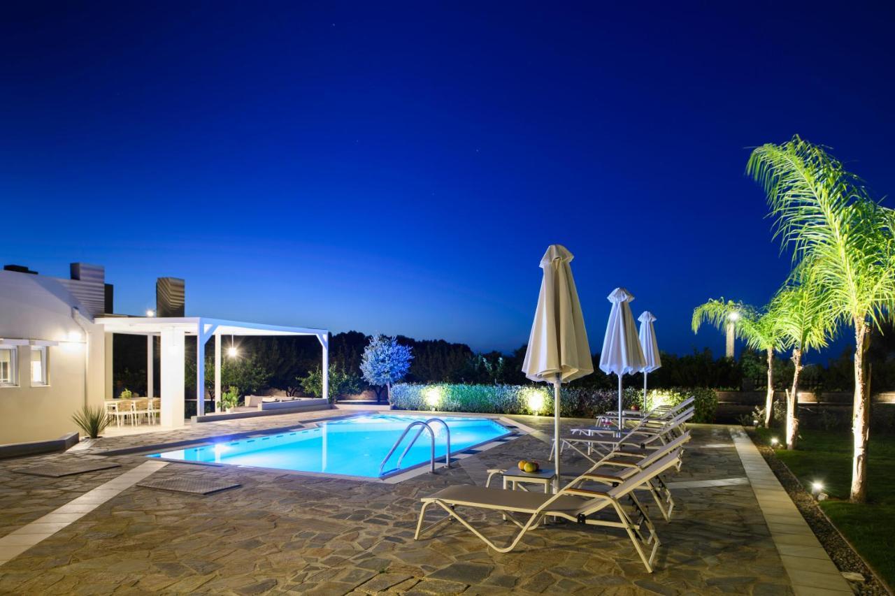 אדליאנוס קומפוס Villa Periklis מראה חיצוני תמונה