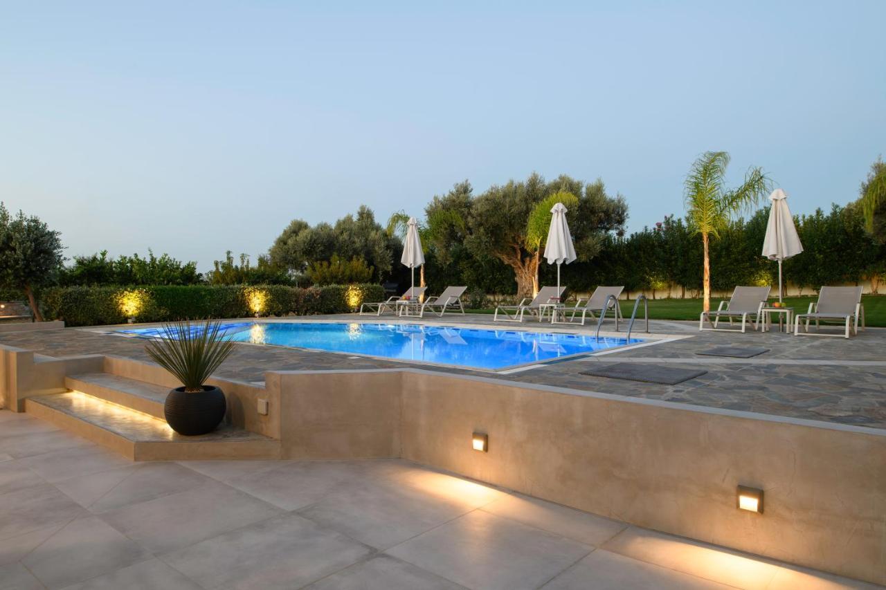 אדליאנוס קומפוס Villa Periklis מראה חיצוני תמונה