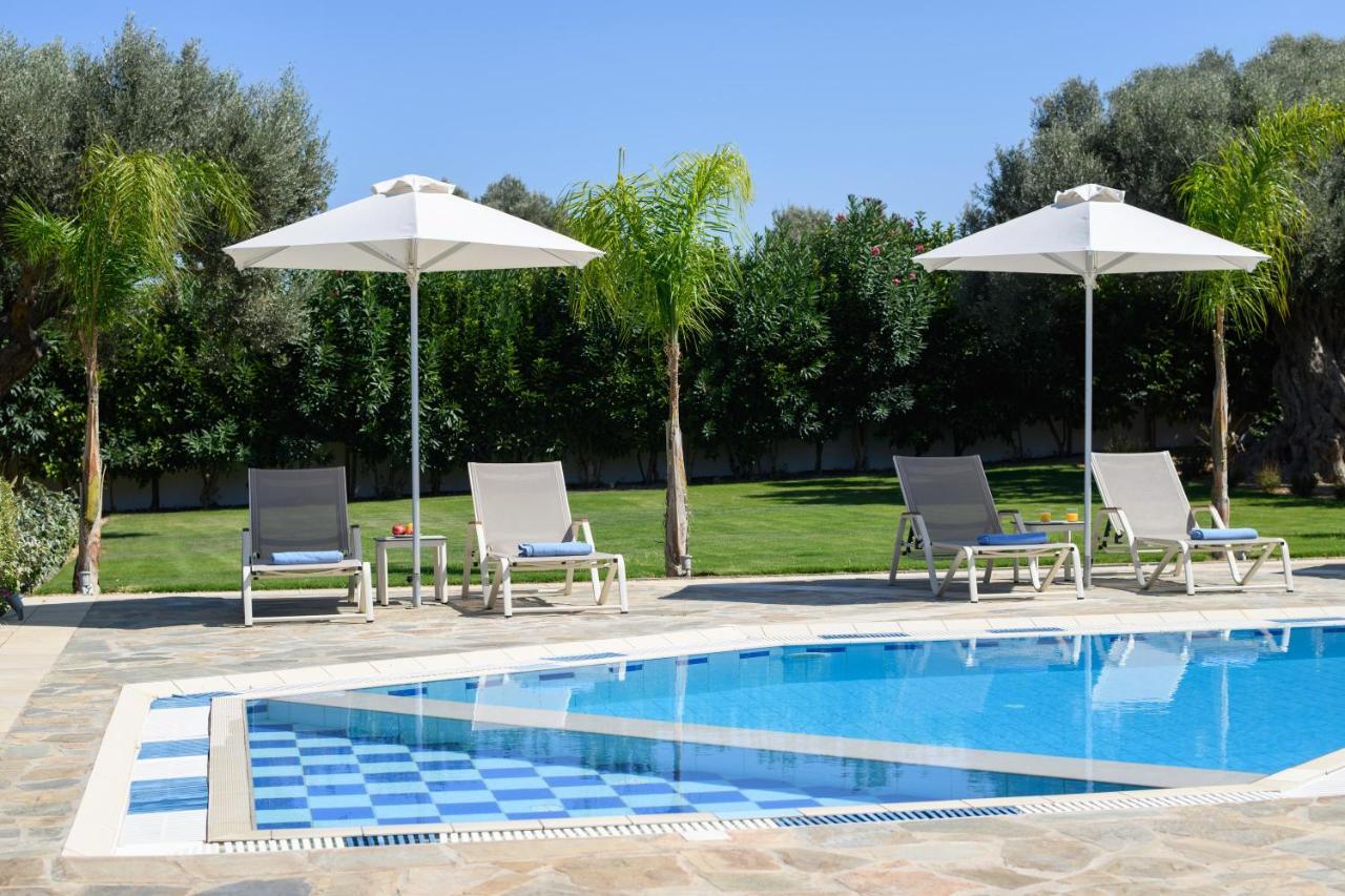 אדליאנוס קומפוס Villa Periklis מראה חיצוני תמונה