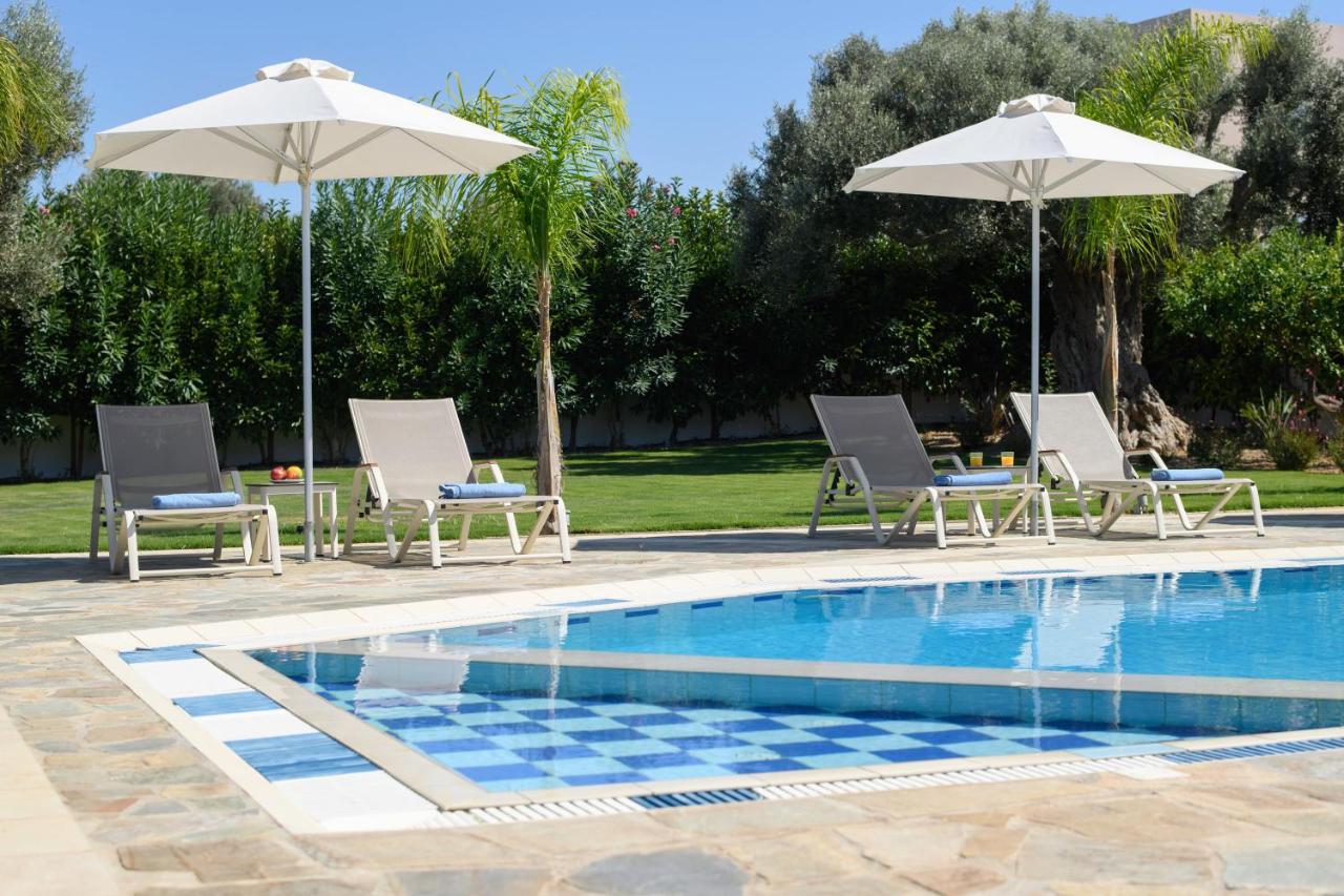 אדליאנוס קומפוס Villa Periklis מראה חיצוני תמונה