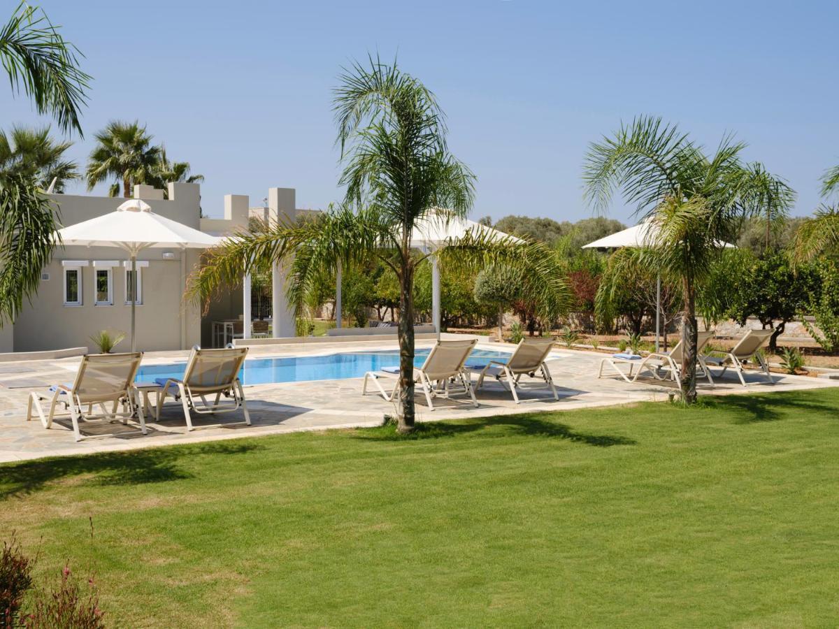 אדליאנוס קומפוס Villa Periklis מראה חיצוני תמונה