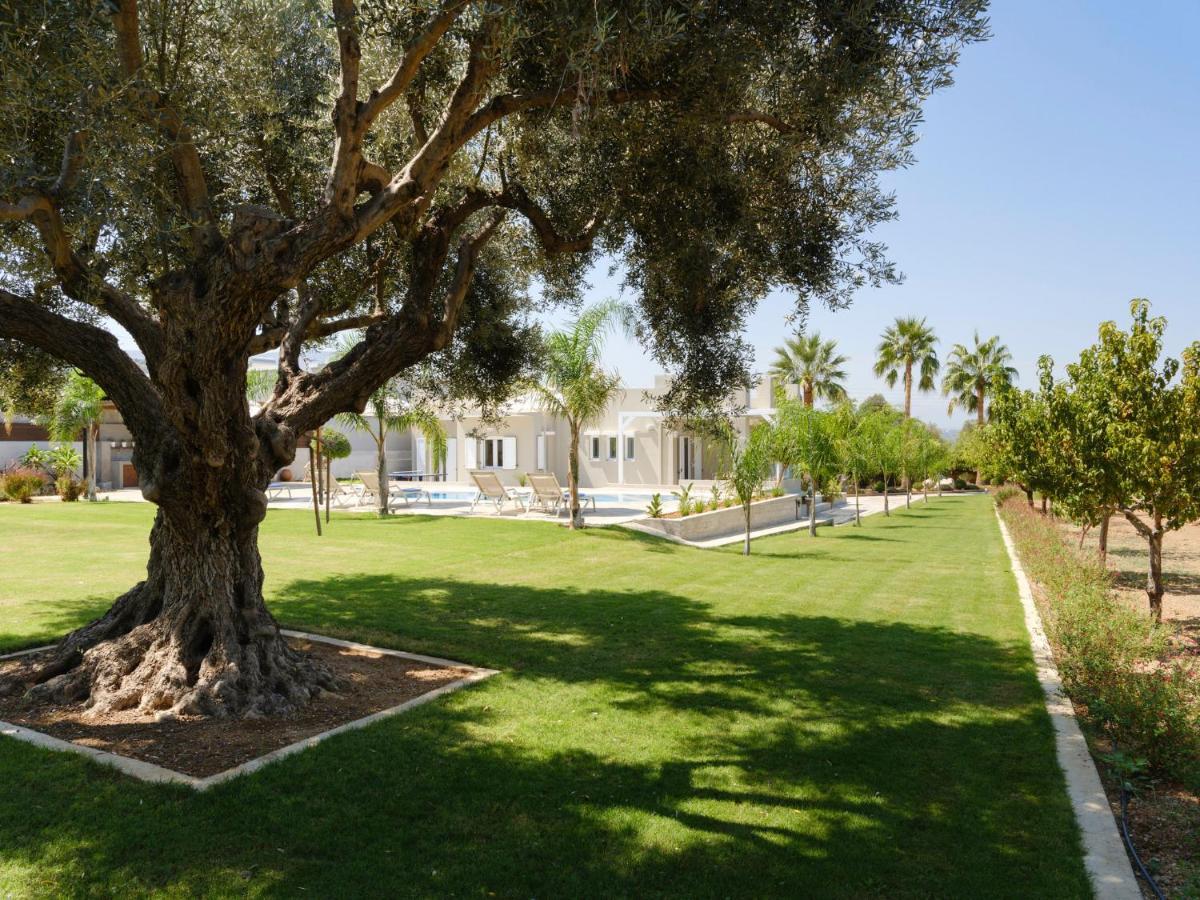 אדליאנוס קומפוס Villa Periklis מראה חיצוני תמונה