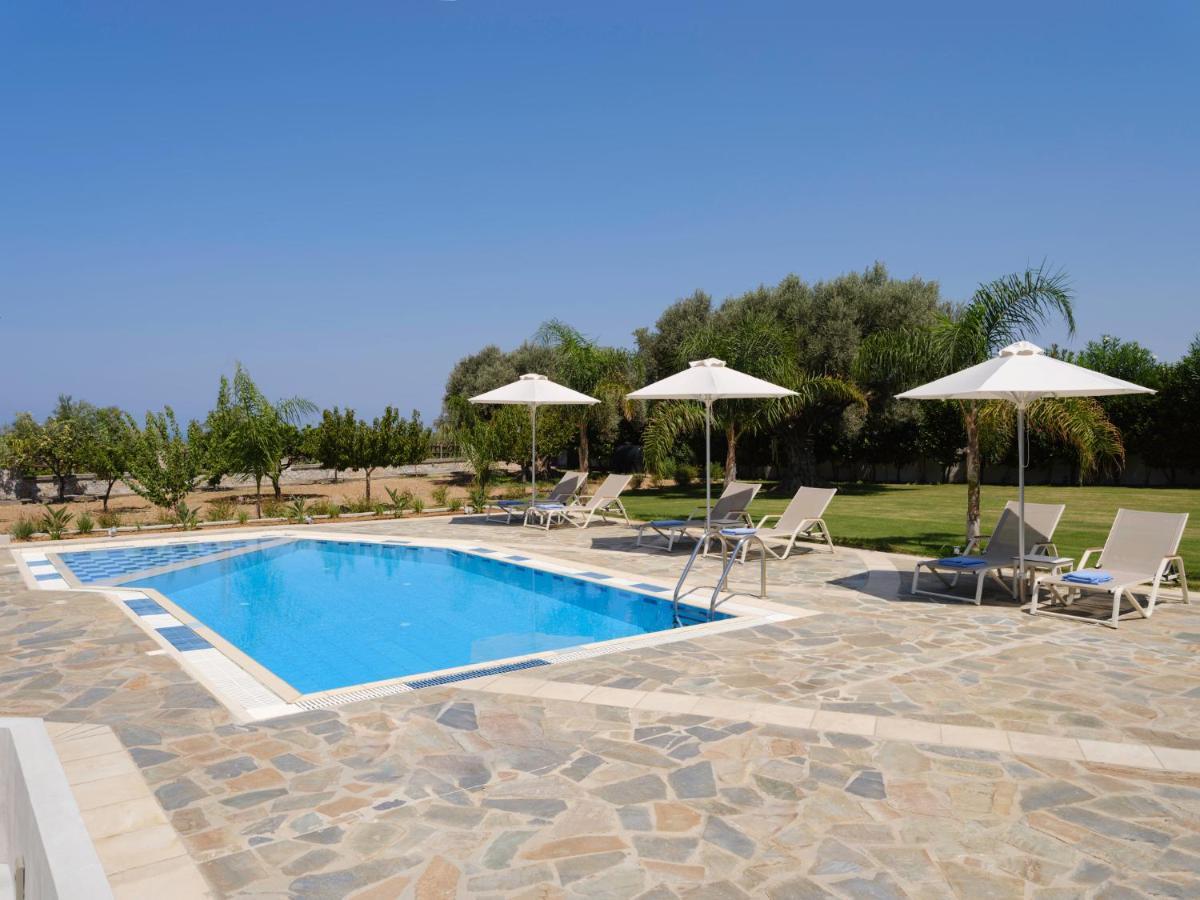 אדליאנוס קומפוס Villa Periklis מראה חיצוני תמונה