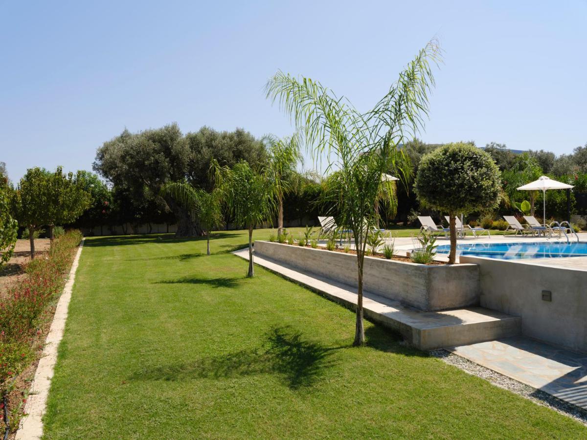 אדליאנוס קומפוס Villa Periklis מראה חיצוני תמונה