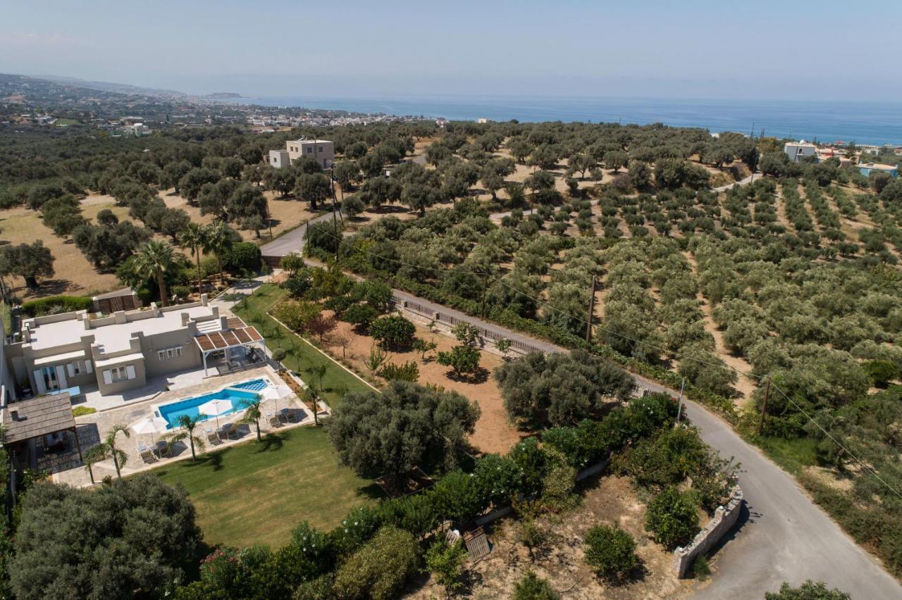 אדליאנוס קומפוס Villa Periklis מראה חיצוני תמונה