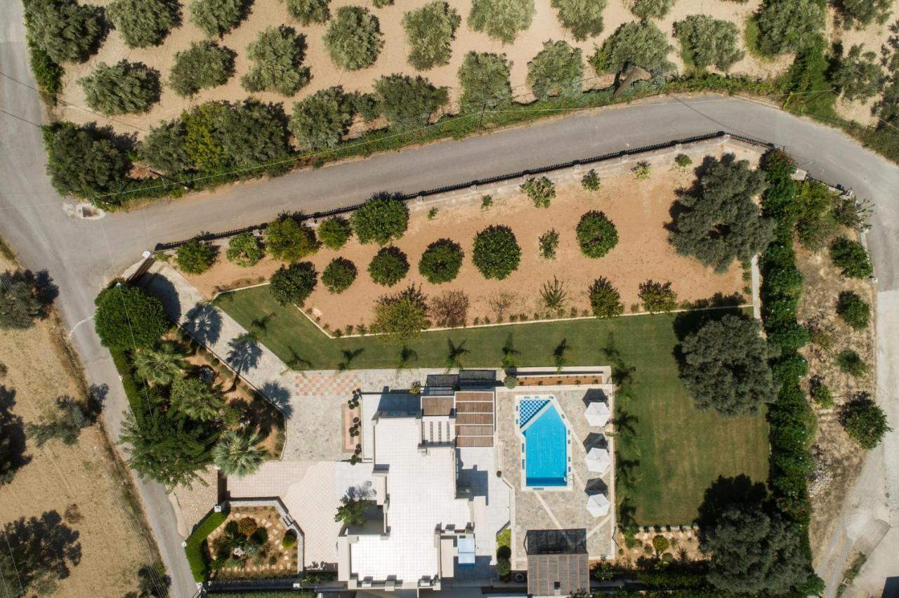 אדליאנוס קומפוס Villa Periklis מראה חיצוני תמונה