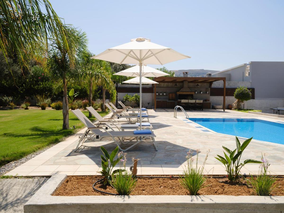 אדליאנוס קומפוס Villa Periklis מראה חיצוני תמונה