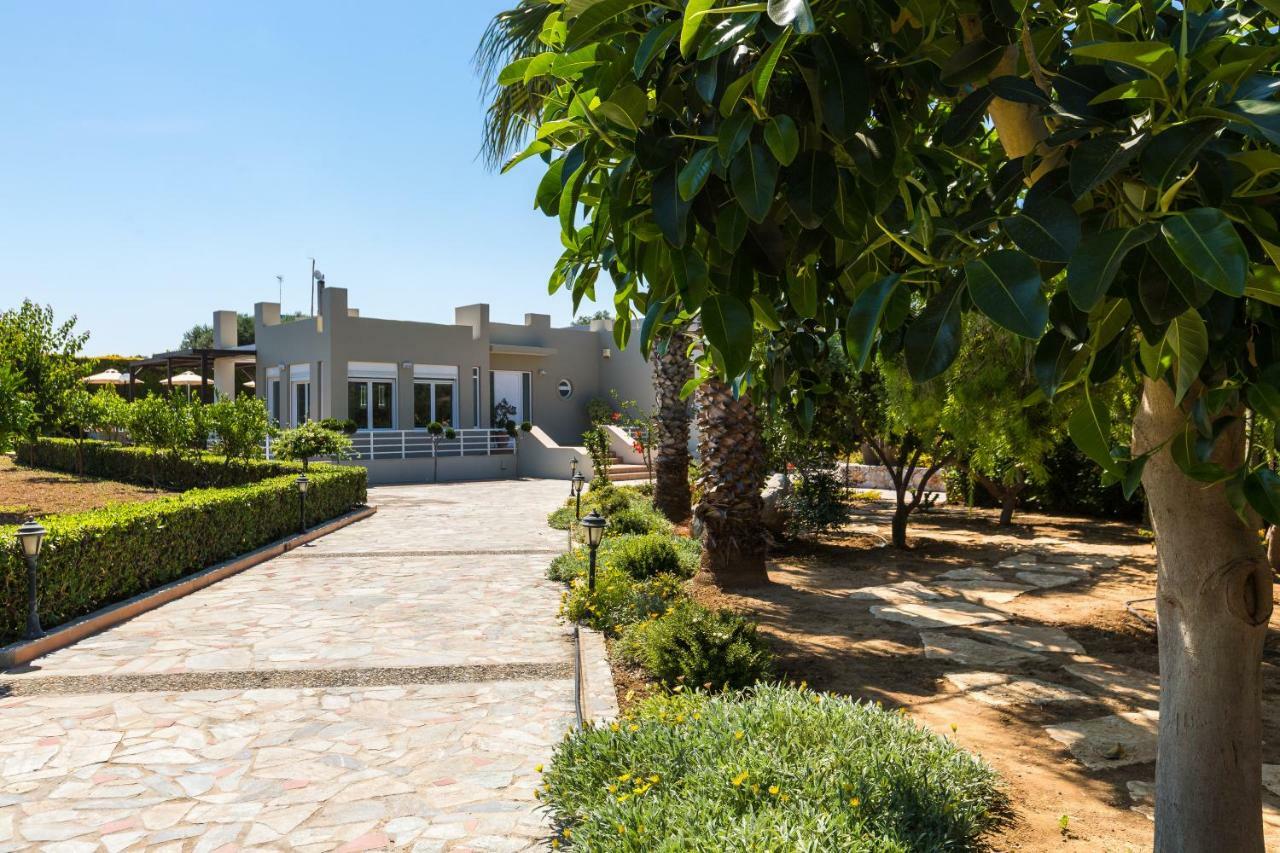 אדליאנוס קומפוס Villa Periklis מראה חיצוני תמונה